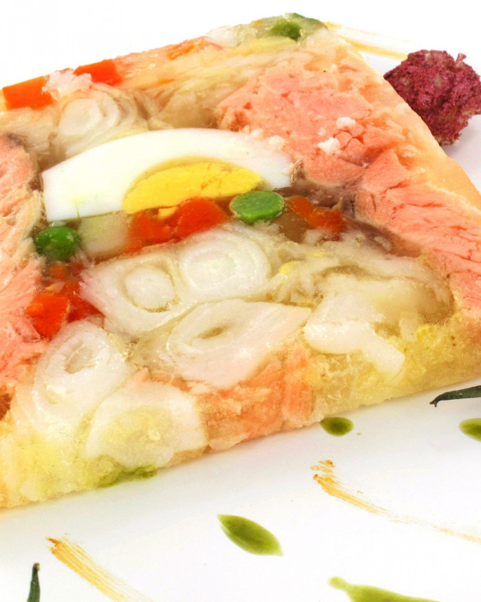 Terrine aux trois poissons et sa garniture