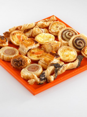 Feuilletés et mini tartes assortis -                    A chauffer
