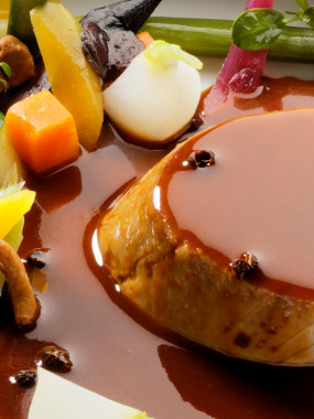 Noix de veau fondante, sauce poivre vert
