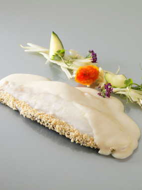 Filet de dorade juste température, son fenouil confit et son beurre blanc acidulé