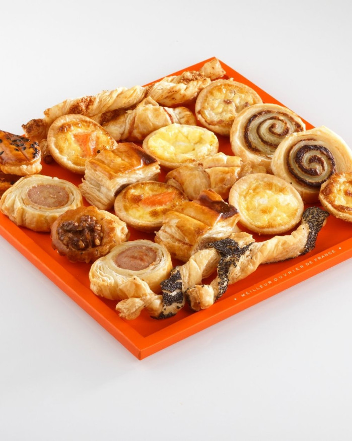 Feuilletés et mini tartes assortis -                    A chauffer