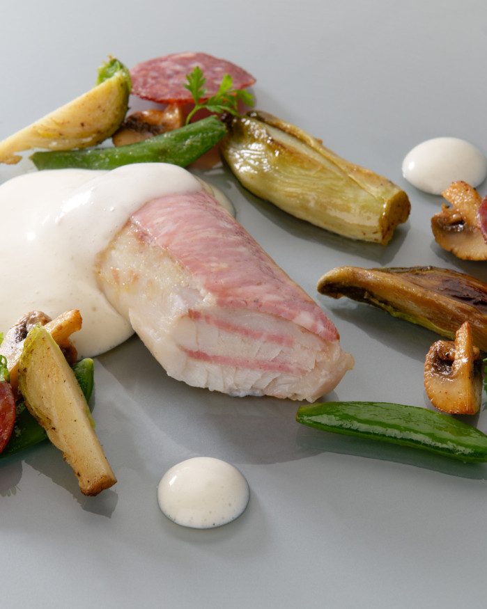 Feuille à feuille cabillaud, cœur de Morteau, sa nage crémeuse aux arômes du Jura