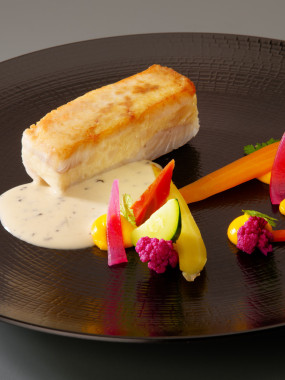 Feuille à feuille de sandre soufflé aux Saint-Jacques, sabayon champagne truffé